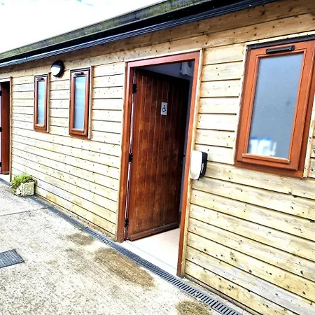 Peaceful Glamping Pod With Biodiversity Habitat Near Shannon Estuary In Erribul, County Clare * Effernan